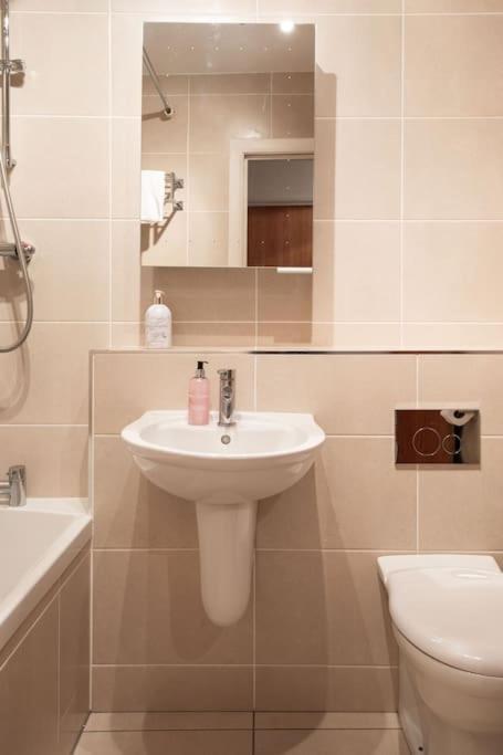 בלפסט Best City Centre Luxurious Home Free Parking מראה חיצוני תמונה
