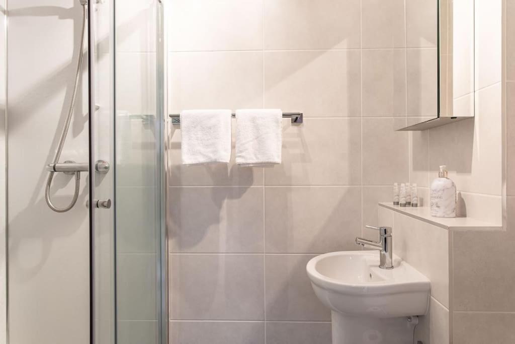 בלפסט Best City Centre Luxurious Home Free Parking מראה חיצוני תמונה