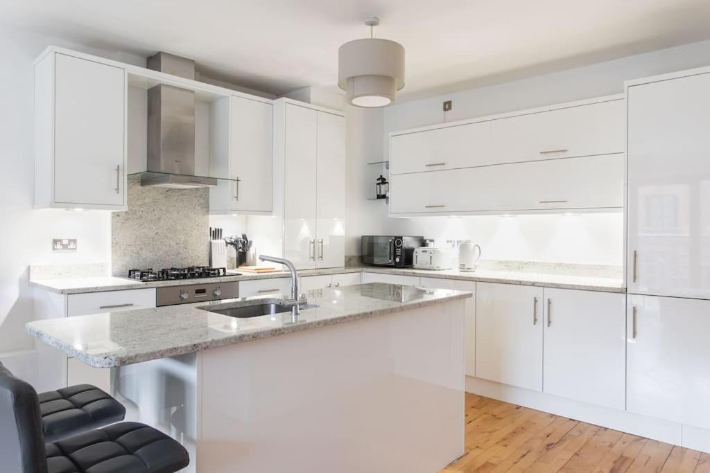 בלפסט Best City Centre Luxurious Home Free Parking מראה חיצוני תמונה